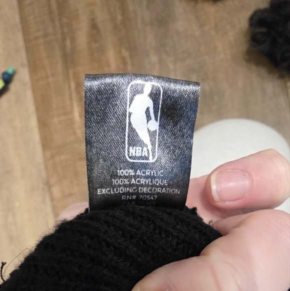 NBA 47 Raptors Toque Like New - Picture 3 of 3